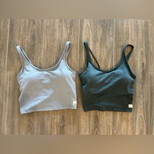 Vuori halo performance tops - Small - Flint heather/Stone Heather (retail $58ea)